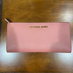 Michael Kors Wallet ‼️NEVER USED‼️